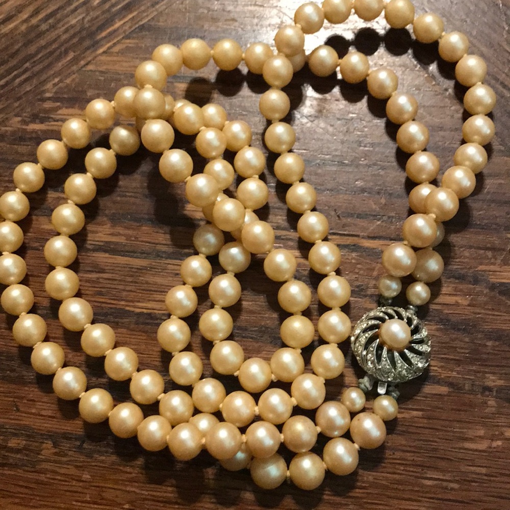 23” Double Strand Glass Pearl Necklace VGC